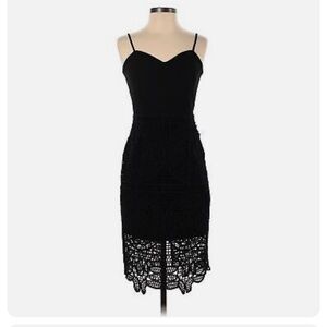 Sweetheart MIDI Lace Dress Crochet Lacey detail Medium